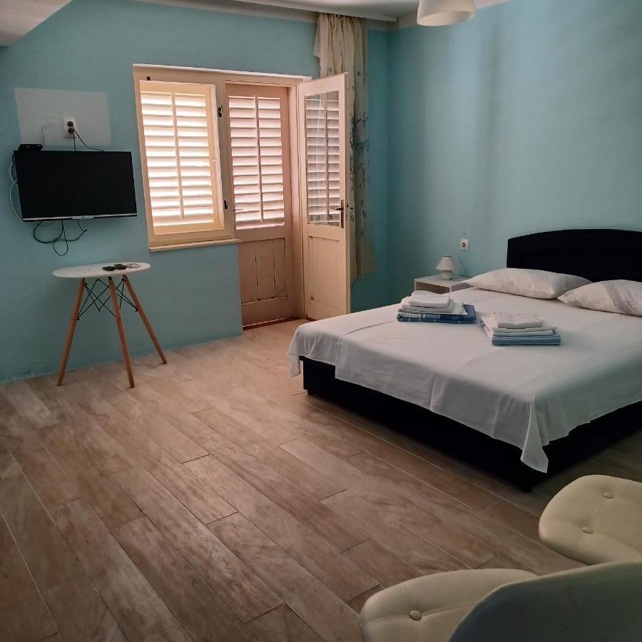 Apartments Losinj Mali Lošinj Exteriör bild